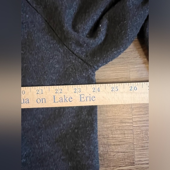 Woolrich Onyx Heather 100% Merino Wool Long Sleeve Crewneck Sweater XL E8 - Picture 7 of 8